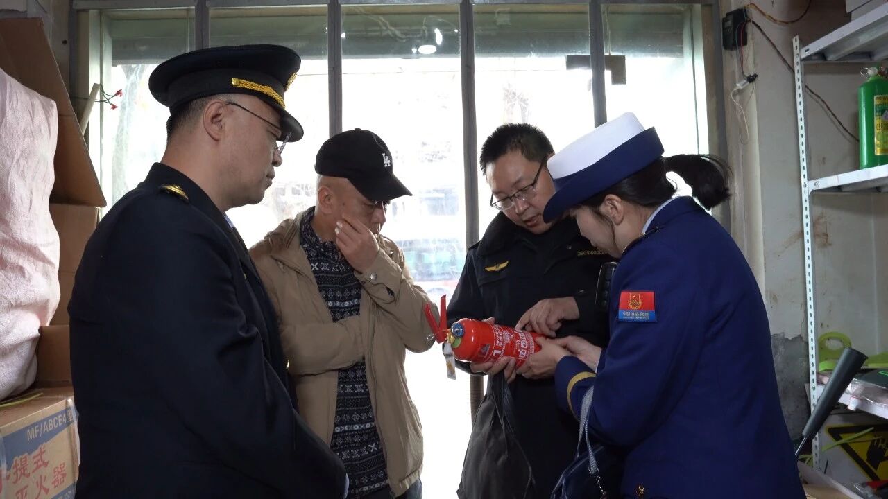 城东区消防救援大队联合区市场监督管理局开展消防产品质量专项检查行动